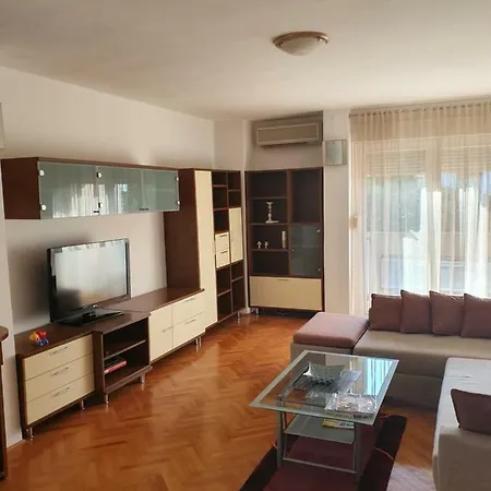 Apartman Mativas 1 公寓 *