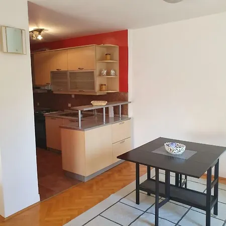 Apartman Mativas 1 公寓 *