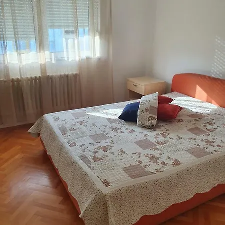 Apartman Mativas 1 *